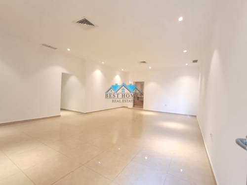 3 Bedrooms Ground Floor Apartment in Jabriya