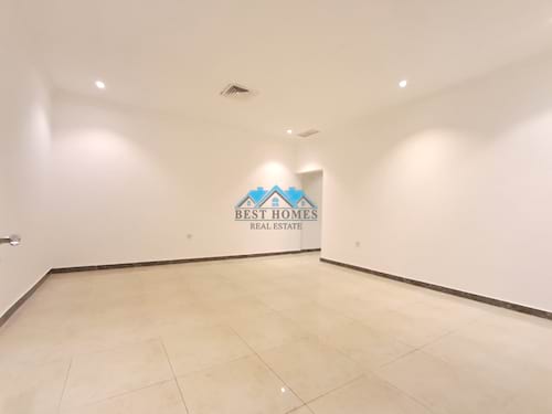 3 Bedrooms Ground Floor Apartment in Jabriya