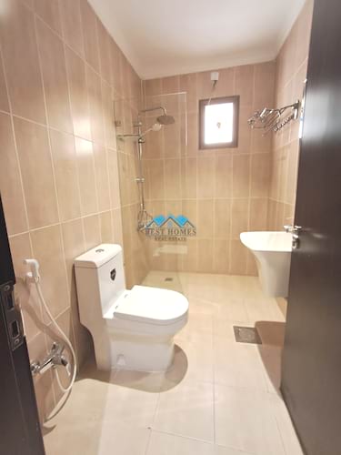 3 Bedrooms Ground Floor Apartment in Jabriya