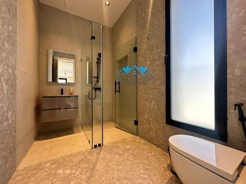 04 Master Bedrooms Brand New Floor in Dasma