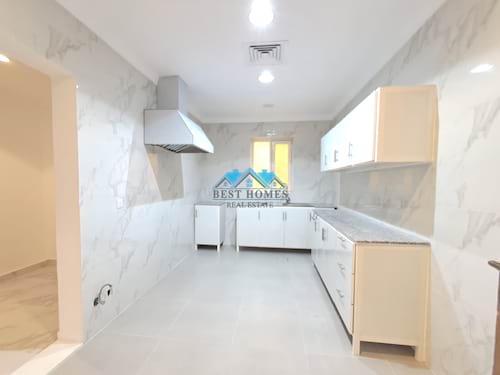 3 Master Bedrooms Floor Apartment in Qortuba