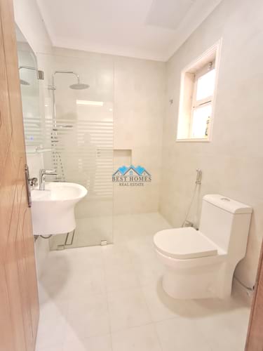 3 Master Bedrooms Floor Apartment in Qortuba
