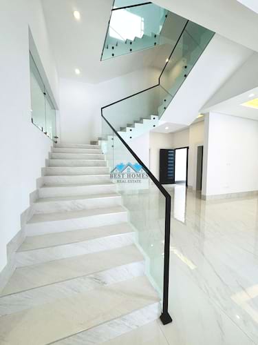 VVIP 4 Master Bedrooms Villa for Rent in Abu Fatira