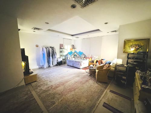 5 Bedrooms Modern Villa in Mangaf