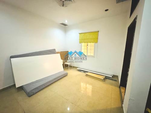 5 Bedrooms Modern Villa in Mangaf