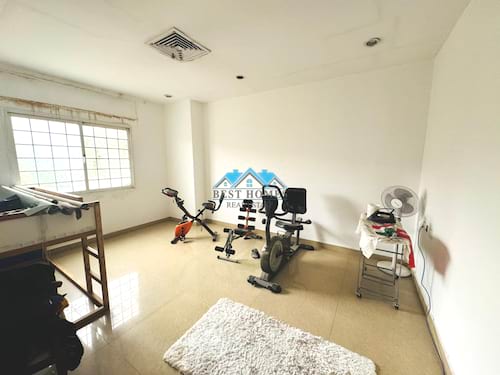 5 Bedrooms Modern Villa in Mangaf