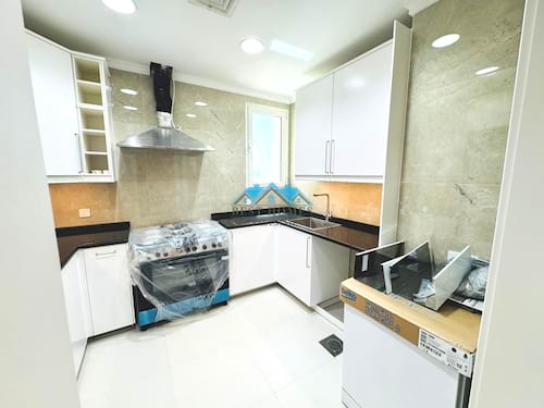 Modern 3 Bedrooms Apartment with Balconies in Salwa