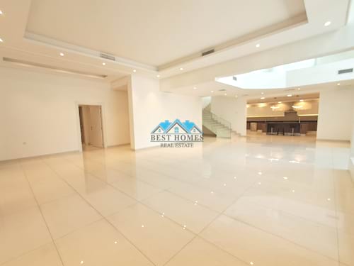 Exclusive 5 Master Bedrooms Duplex Apartment with Garden in Funaitees