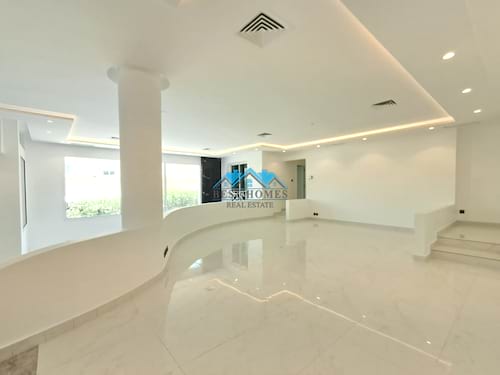 Modern Style and Spacious 4 Bedrooms Villa in Shuhada