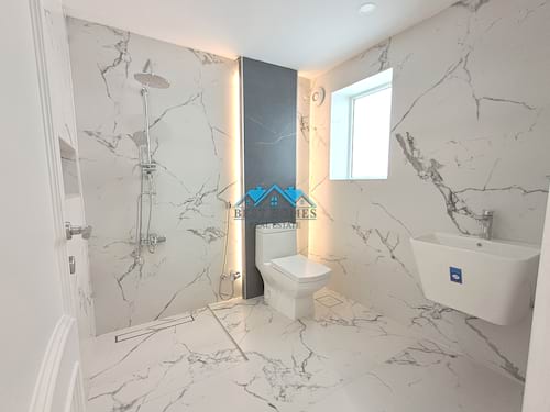 Modern Style and Spacious 4 Bedrooms Villa in Shuhada