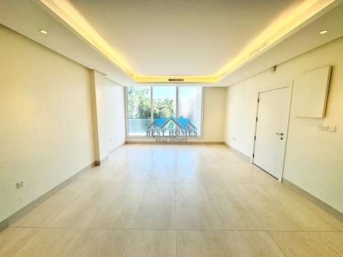 Three-Bedrooms Apartment with a Balcony in Salwa