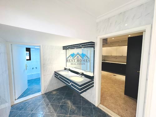 Seven Bedrooms Villa with Private Elevator in Salwa