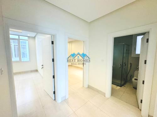 Three-Bedrooms Apartment with a Balcony in Salwa