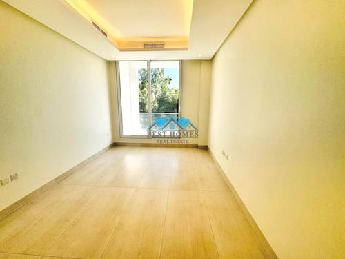 Three-Bedrooms Apartment with a Balcony in Salwa