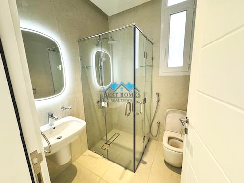 Three-Bedrooms Apartment with a Balcony in Salwa