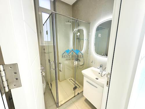 Three-Bedrooms Apartment with a Balcony in Salwa