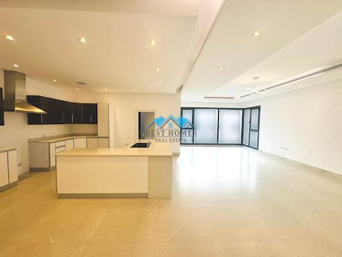 Modern Four Bedroom Floor Apartment For Rent in Funaitees