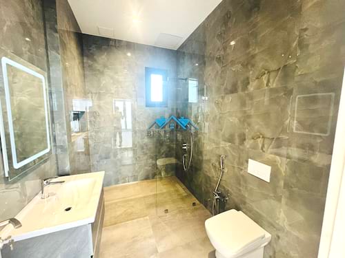 Modern Four Bedroom Floor Apartment For Rent in Funaitees