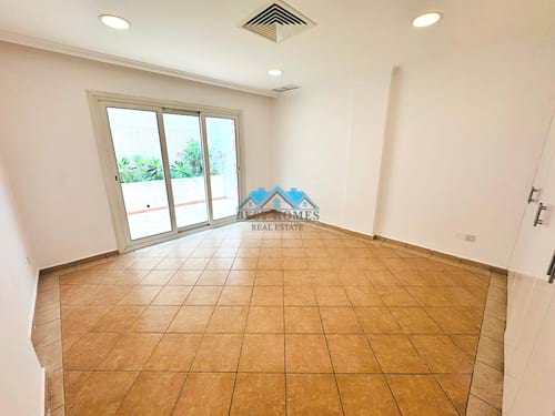 Modern 3 Bedrooms Apartment with Outdoor Area in Salwa