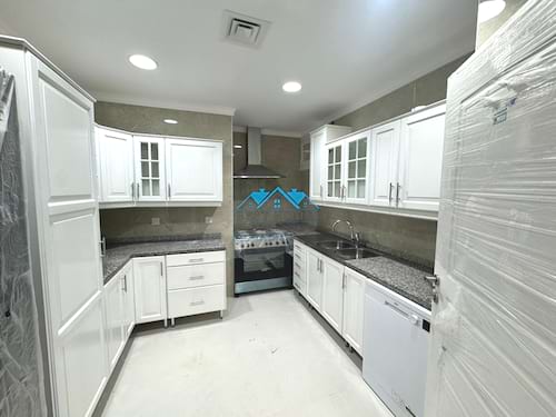 Modern 3 Bedrooms Apartment with Outdoor Area in Salwa