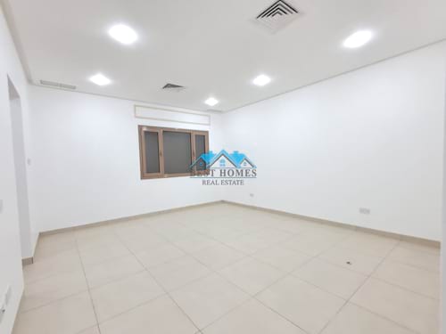 Spacious 5 Master Bedrooms Villa with Balcony in Hateen