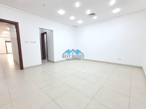 Spacious 5 Master Bedrooms Villa with Balcony in Hateen