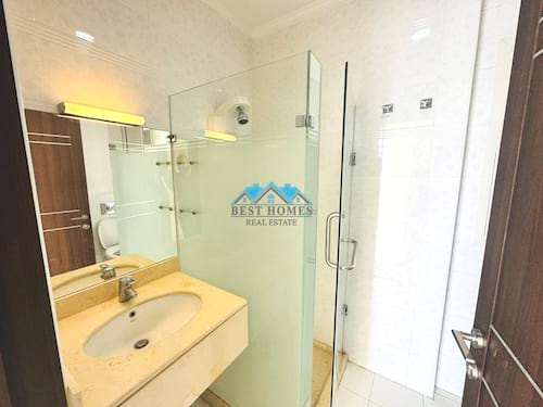 Seaview Three-Bedrooms Apartment with a Balcony in Ras Al Salmiya