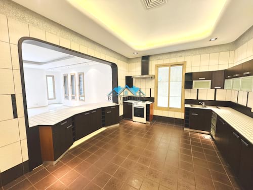 Two Master Bedrooms Apartment With Pool in Salwa