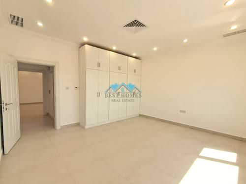Nice and Spacious 4 Bedrooms Floor in Bayan