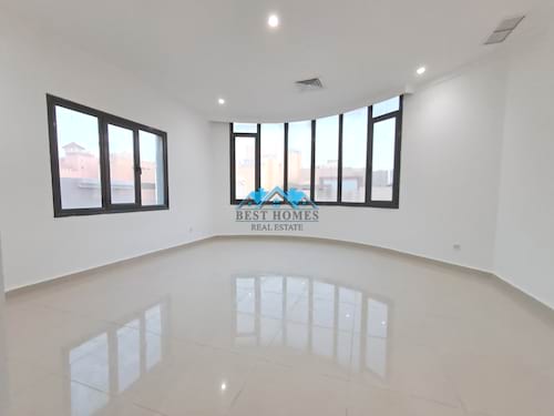 Spacious 4 Bedrooms Floor in Massayal