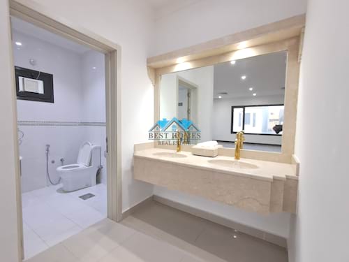 Spacious 4 Bedrooms Floor in Massayal