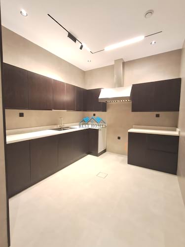Nice & Modern 4 Bedrooms Ground Floor in Rumaithiya