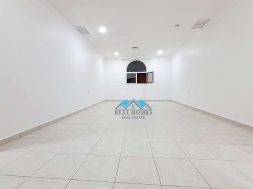 Nice and Spacious Four Bedrooms Floor in Bayan