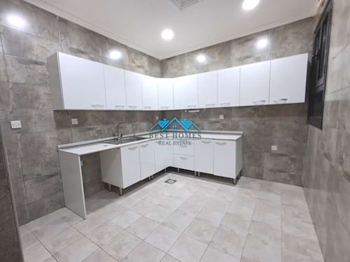 3 Bedrooms Apartment with Balcony in Rumaithiya