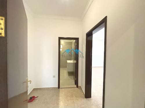 Spacious 4 Bedrooms Floor in Shuhada Area