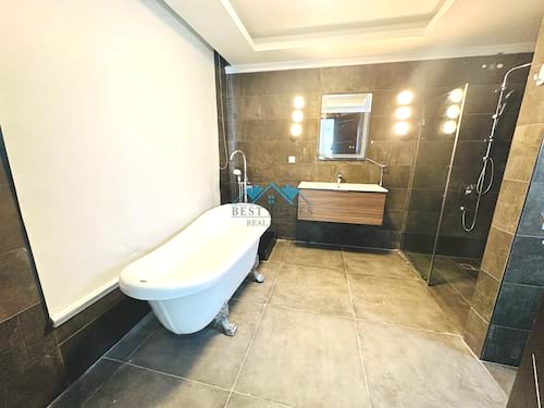Spacious 4 Bedrooms penthouse Style Apartment in Rumaithiya