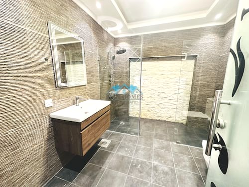 Spacious 4 Bedrooms penthouse Style Apartment in Rumaithiya