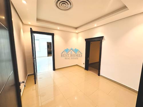 Spacious 4 Bedrooms penthouse Style Apartment in Rumaithiya