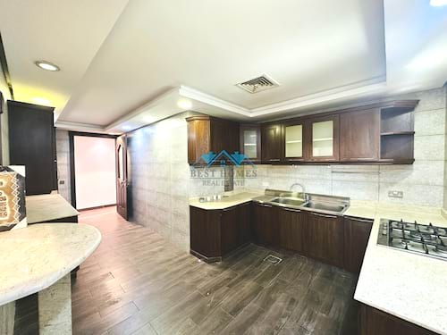 Spacious 4 Bedrooms penthouse Style Apartment in Rumaithiya