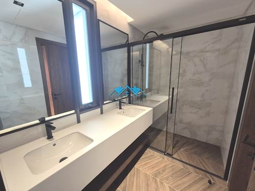 Brand New Modern Townhouse Villa in Hessa District (downtown)