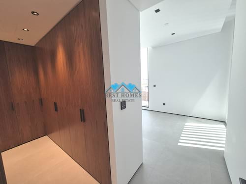 Brand New Modern Townhouse Villa in Hessa District (downtown)