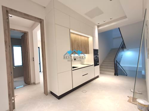 Spacious Modern 5 Master Bedrooms Multi-Level Villa in Surra