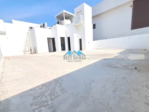 Spacious Modern 5 Master Bedrooms Multi-Level Villa in Surra