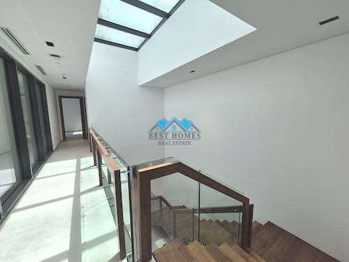 Brand New Modern Townhouse Villa in Hessa District (downtown)