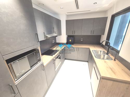 Brand New Modern Townhouse Villa in Hessa District (downtown)