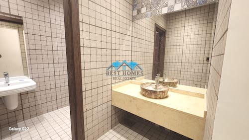 Nice 5 Bedrooms Villa with Garden Area in Abu Fatira