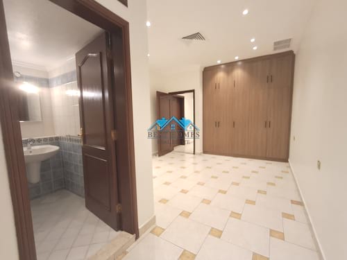 Luxury 3 Master Bedrooms Private Villa with Garden and Rooftop in Shuhada