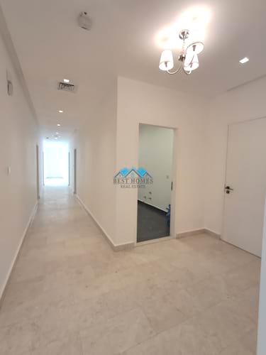 Elegant 4 Master Bedrooms Apartment in Zahra