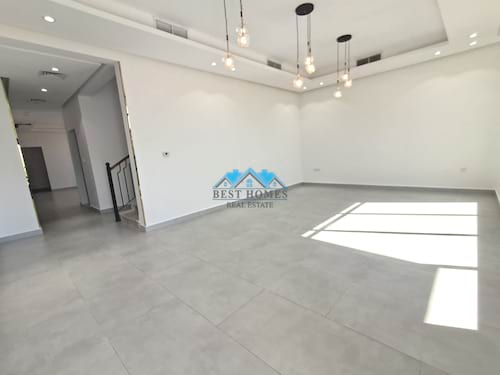 Ground Floor Duplex with Private Garden Area in Zahra