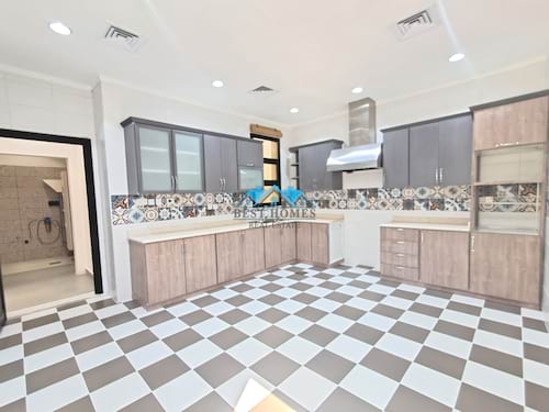 Ground Floor Duplex with Private Garden Area in Zahra